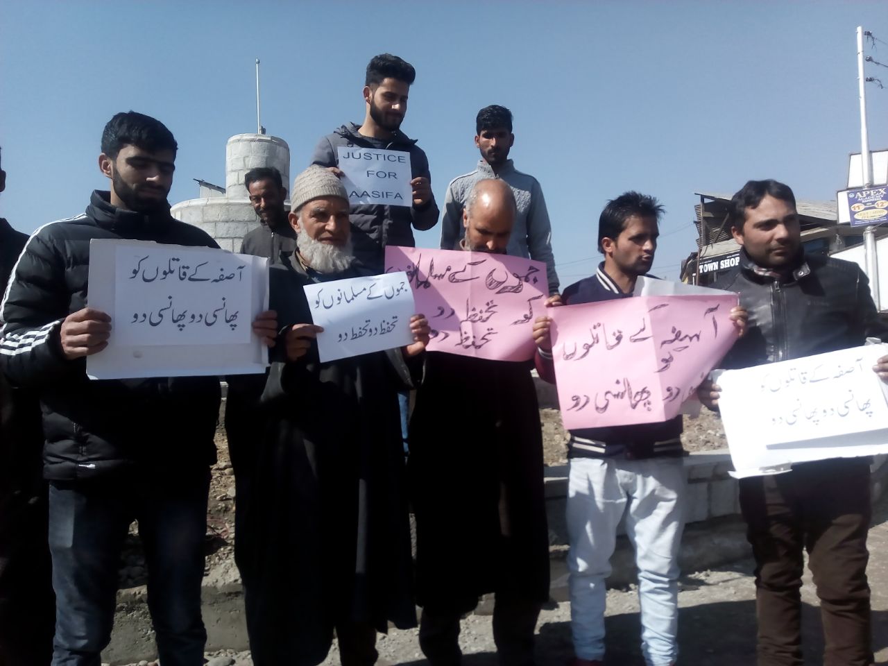 Civil society handwara protest in main town handwara, demand Kathua’s girl asifas accused persons  to be punsihed