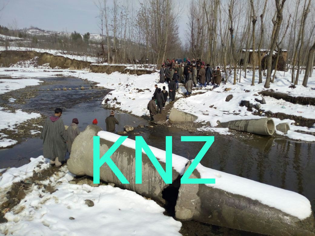 No Road Connectivity in Lankar pumbai village of kulgam,locals suffer