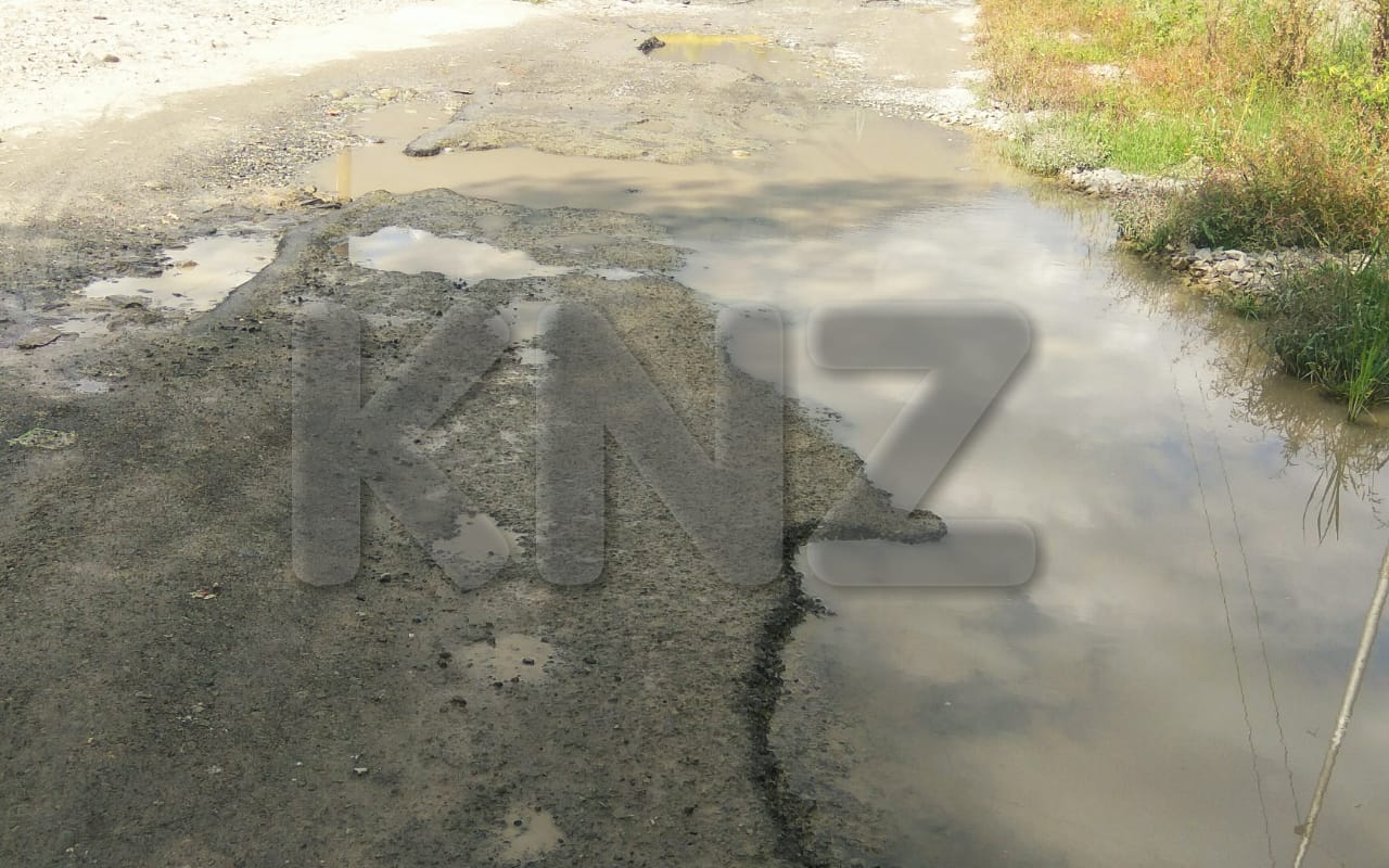 Chappergund-Gutlibagh road in shambles,irks commuters and pedestrians