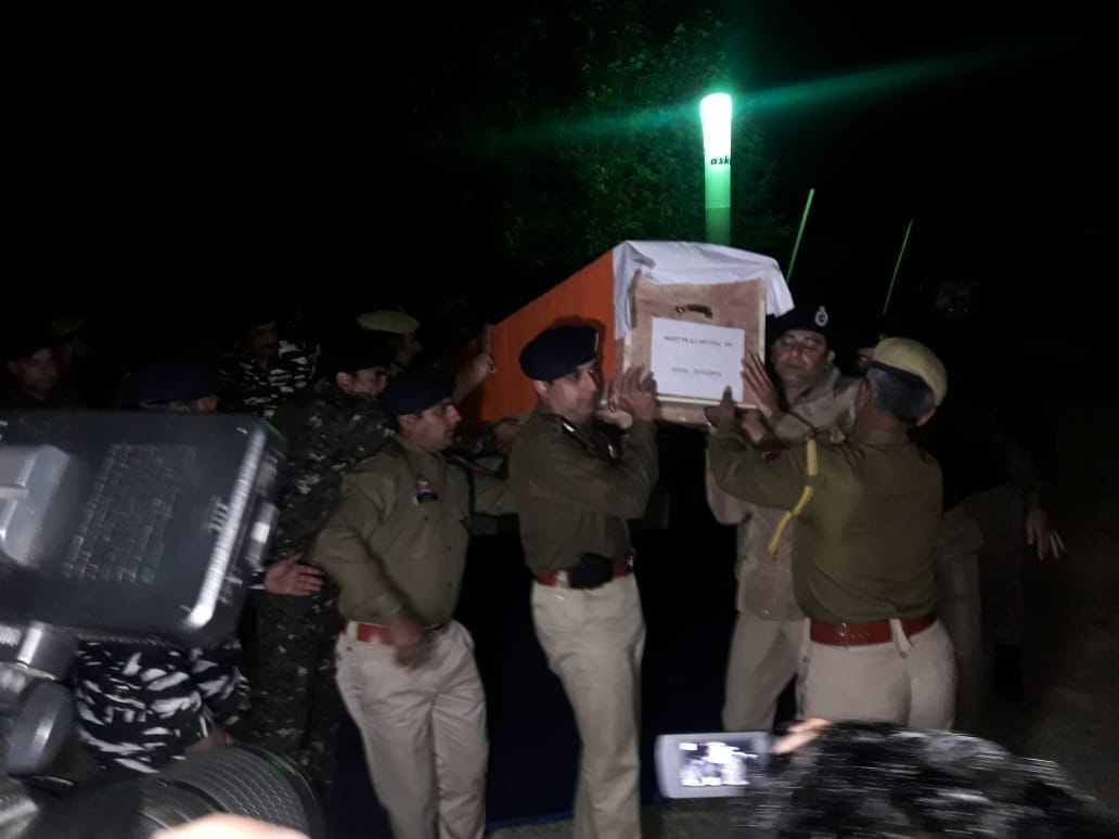 Wreath Laying Ceremony for Police Officer Held at DPL Pulwama