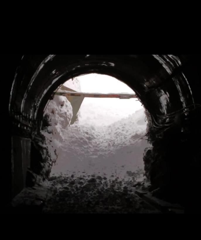 Avalanche hits Jawahar tunnel along Srinagar-Jammu highway