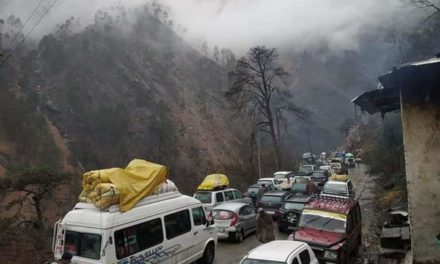 Jammu-Srinagar highway open for one-way traffic