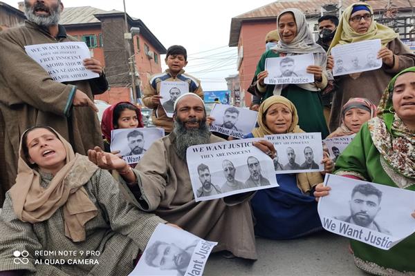 Families of 3 Kashmiri men arrested by Delhi police, appeals their early release