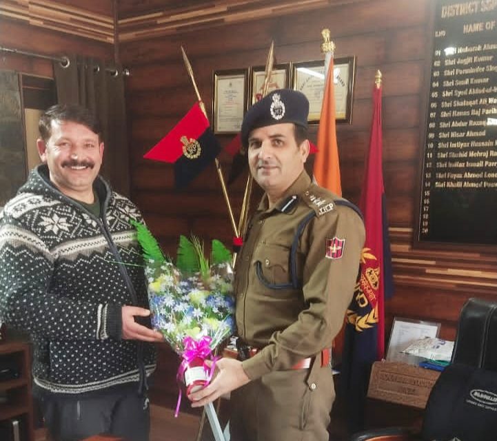 BJP General Secretary Ganderbal hails SSP Ganderbal for receiving “Presidents Police Medal”