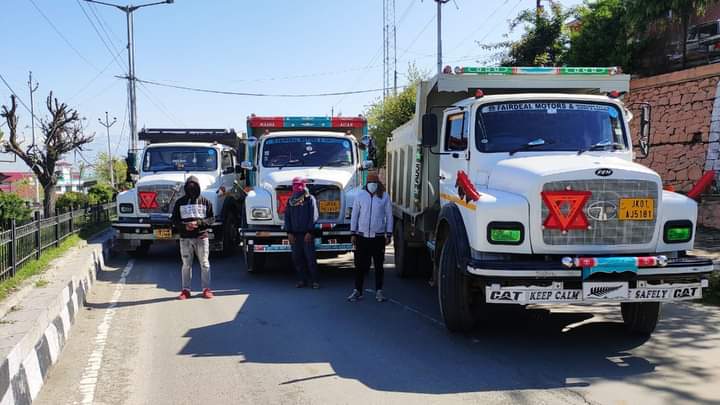 03 persons arrested for illegal mining and transportation of clay in Budgam