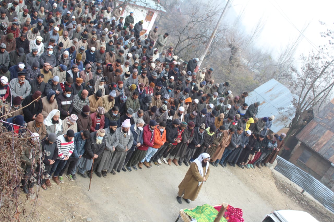 Prominent Religious preacher of Lar Ganderbal Hazrat Peer Syed Amin Shah Khaleefa-e-Naqashbandi breathed his last