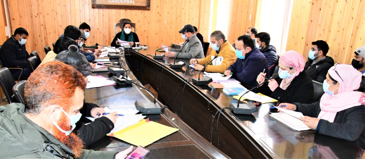 DC Ganderbal reviews preparations for R-Day celebration