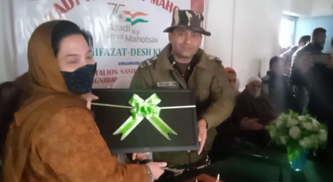 SSB 13BN Dignibal organises Medical cum Vet camp, distributes computer to Govt School at Zakura