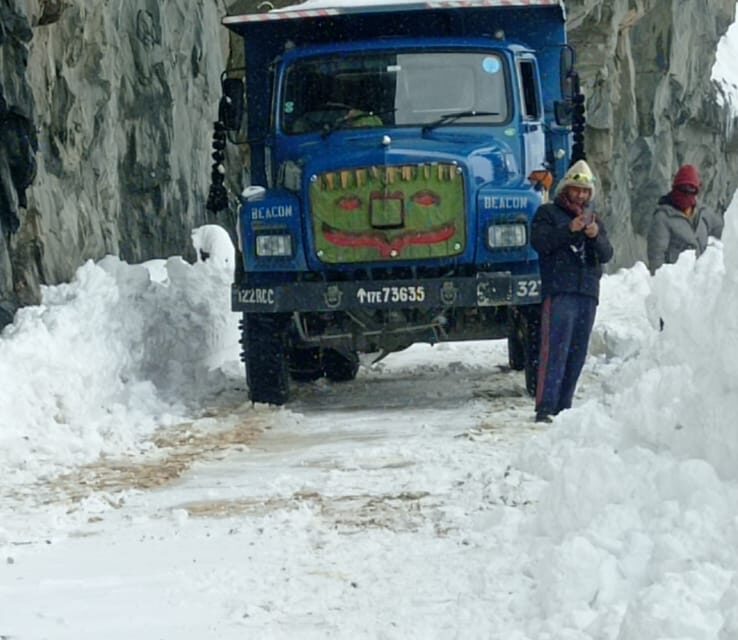 Traffic on Srinagar-Leh highway, Mughal road restored