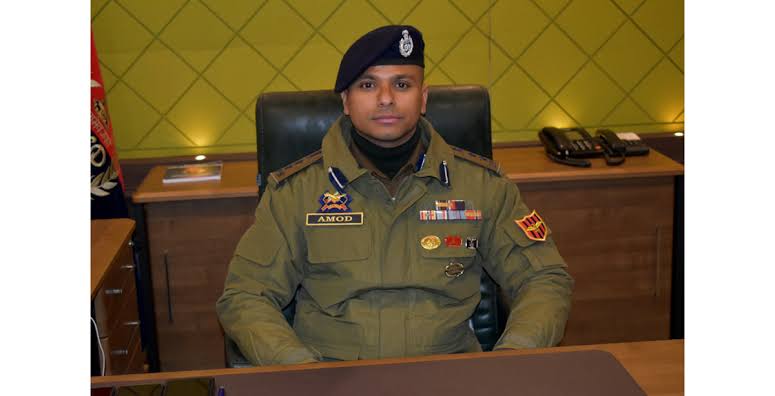 Pakistan based handlers pushing drugs inside J&K through smugglers: SSP Baramulla