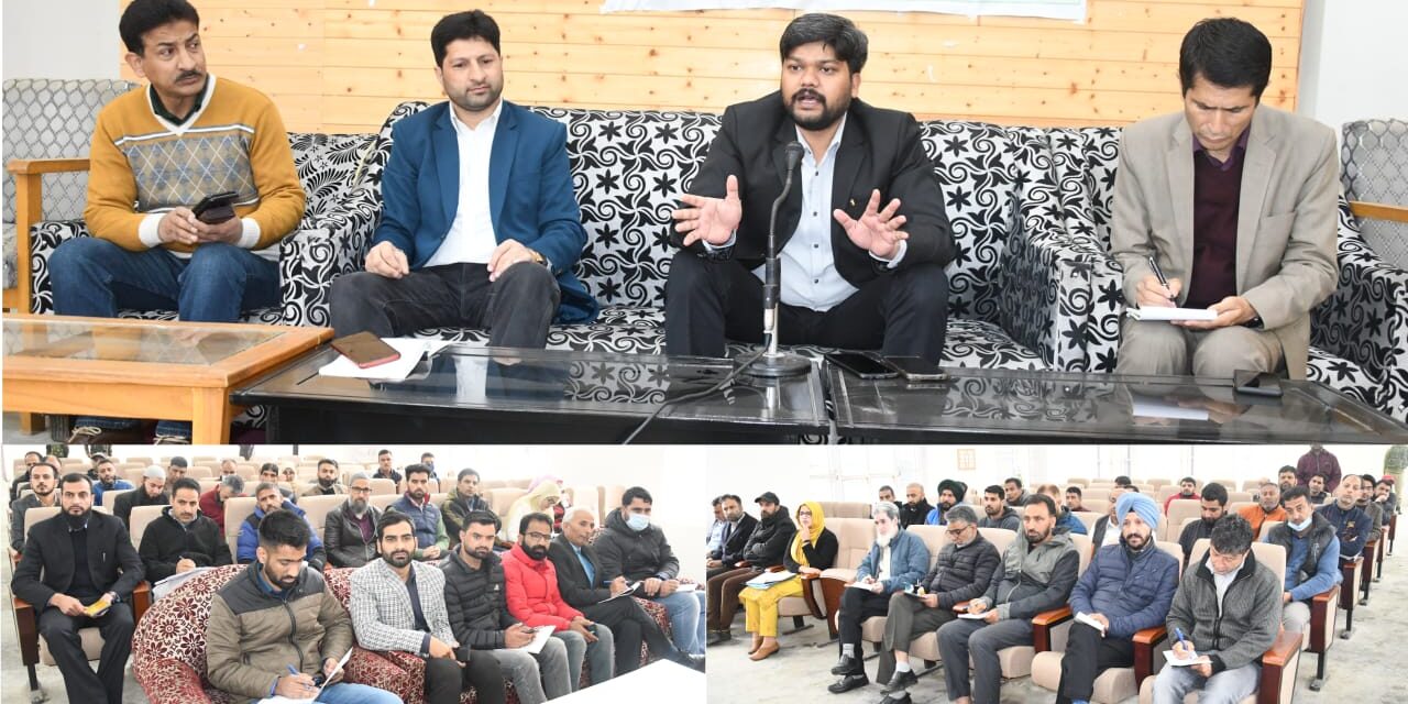 DC Ganderbal reviews arrangements for Youth Entrepreneurship Festival in district