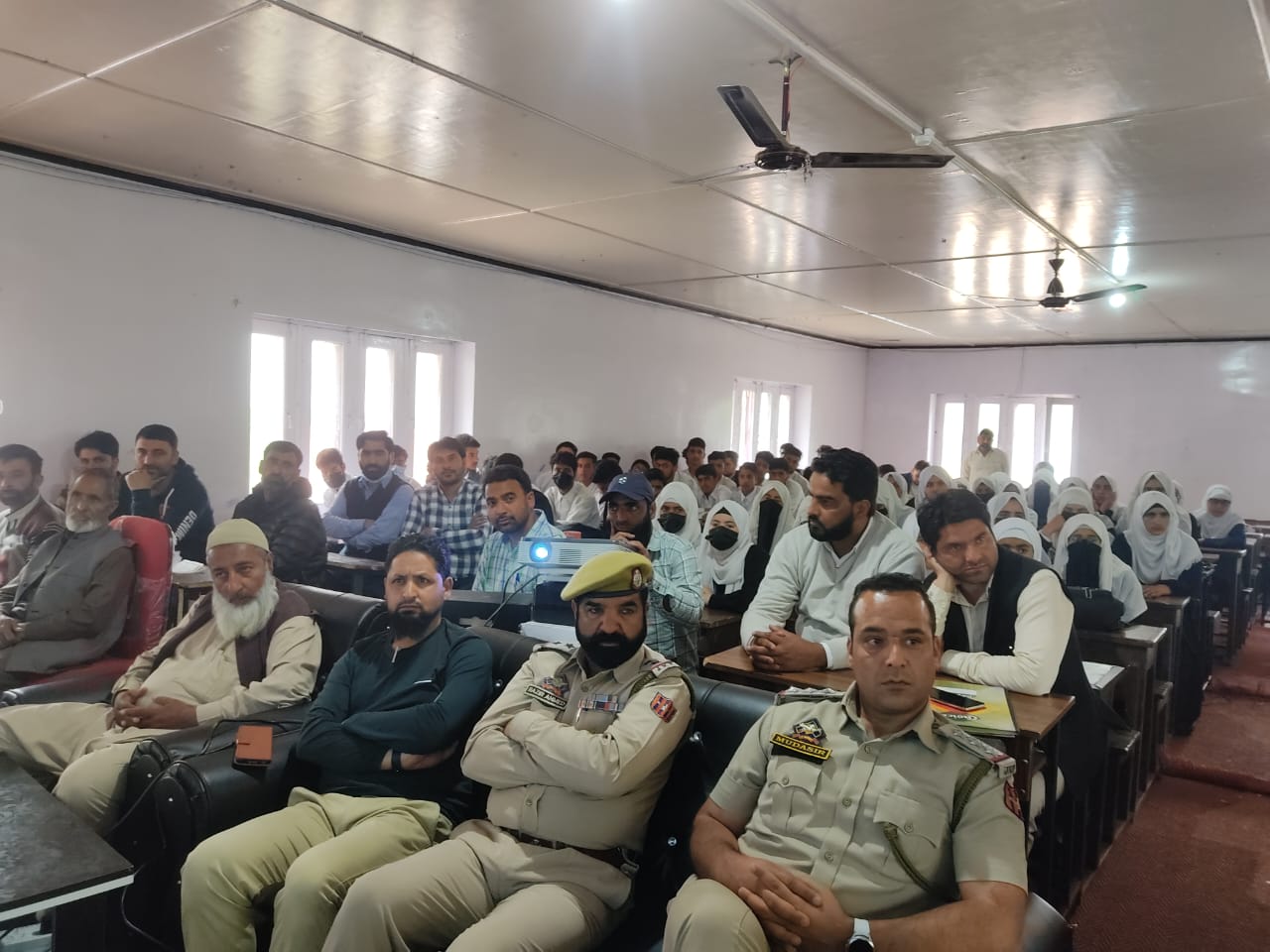 Ganderbal Police organised cybercrime awareness programme at GHSS Gund