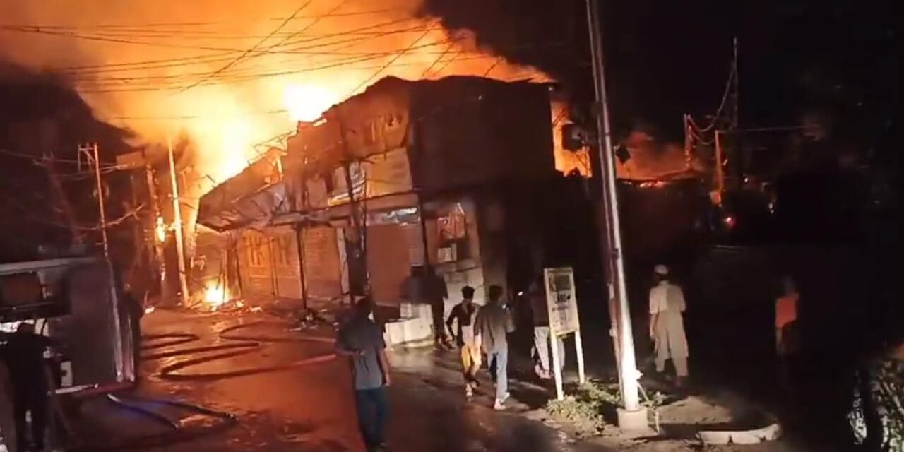 Shopping complex damaged in overnight blaze in Nowgam