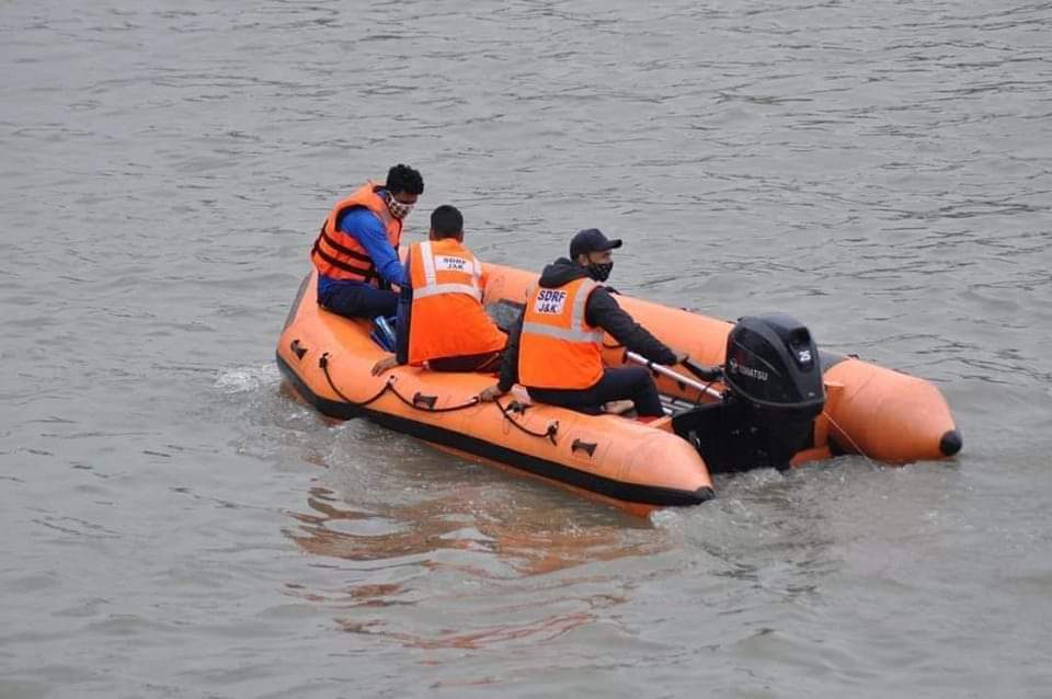 Teenage boy from Srinagar drowns to death in Jehlum