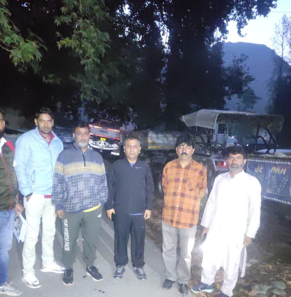 8 Vehicles seized by Geology mining department during crackdown in Ganderbal