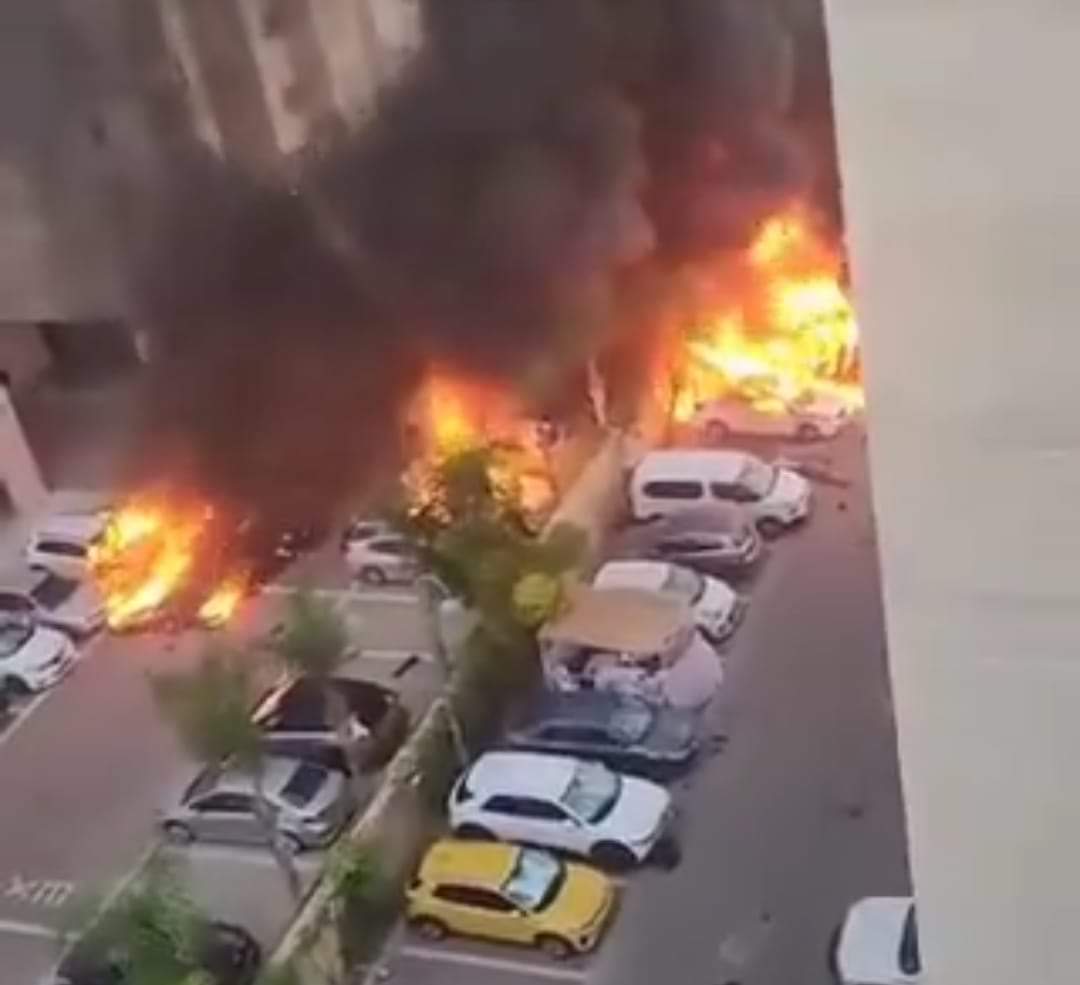 Hamas launches biggest ever attack on Israel using para-gliders, 5,000 missiles launched