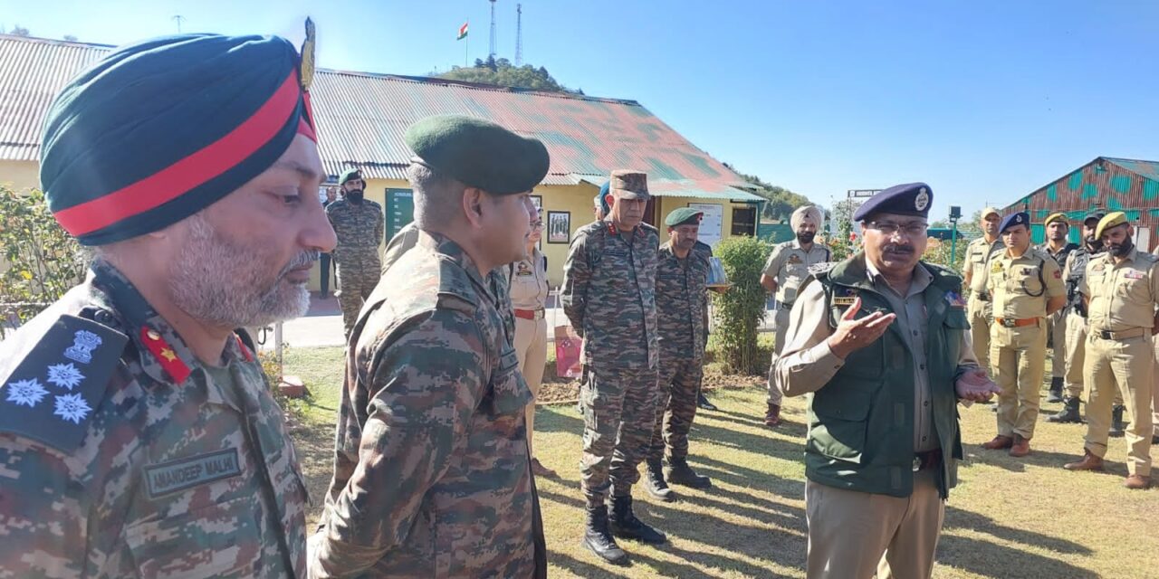 DGP, J&K visits South Kashmir Anantnag District; Interacts with joint party of Police, Army and CAPFs that was part of Kulgam encounter