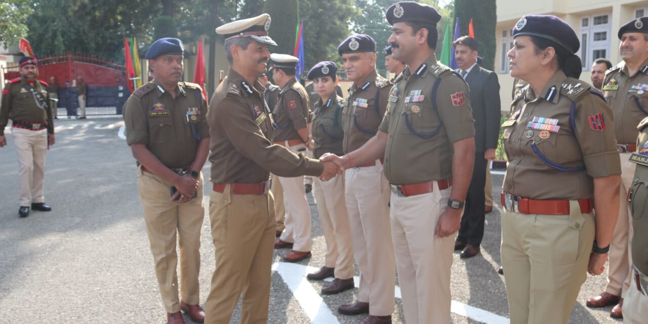 DGP J&K chairs officers meet at PHQ; Reviews Police functioning at different levels