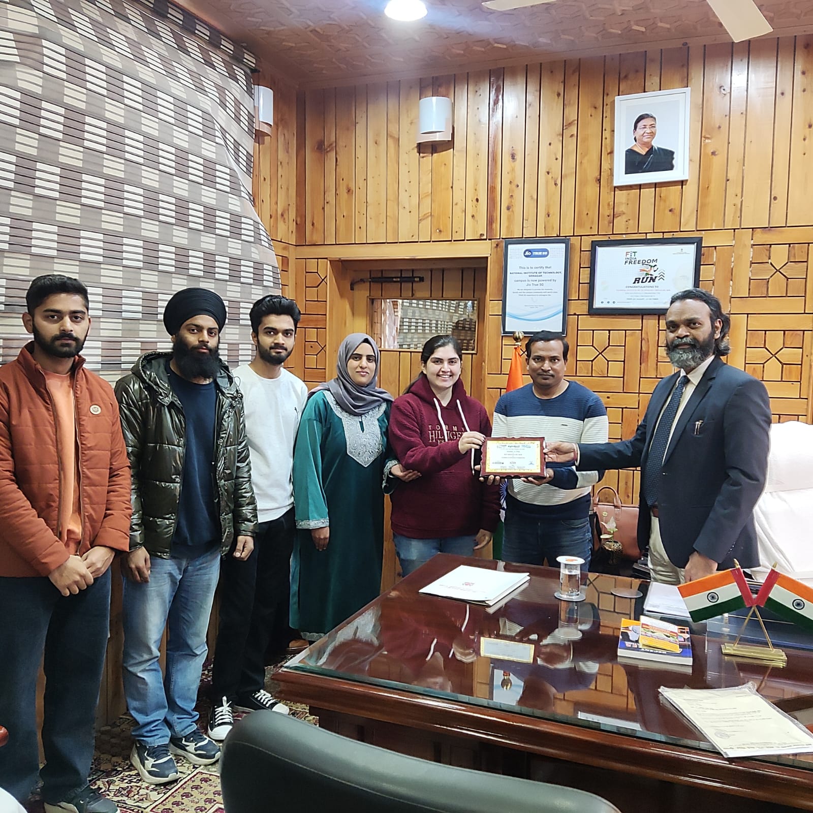 NIT Srinagar students Shine at 9th vibrant India 2023 event (2)