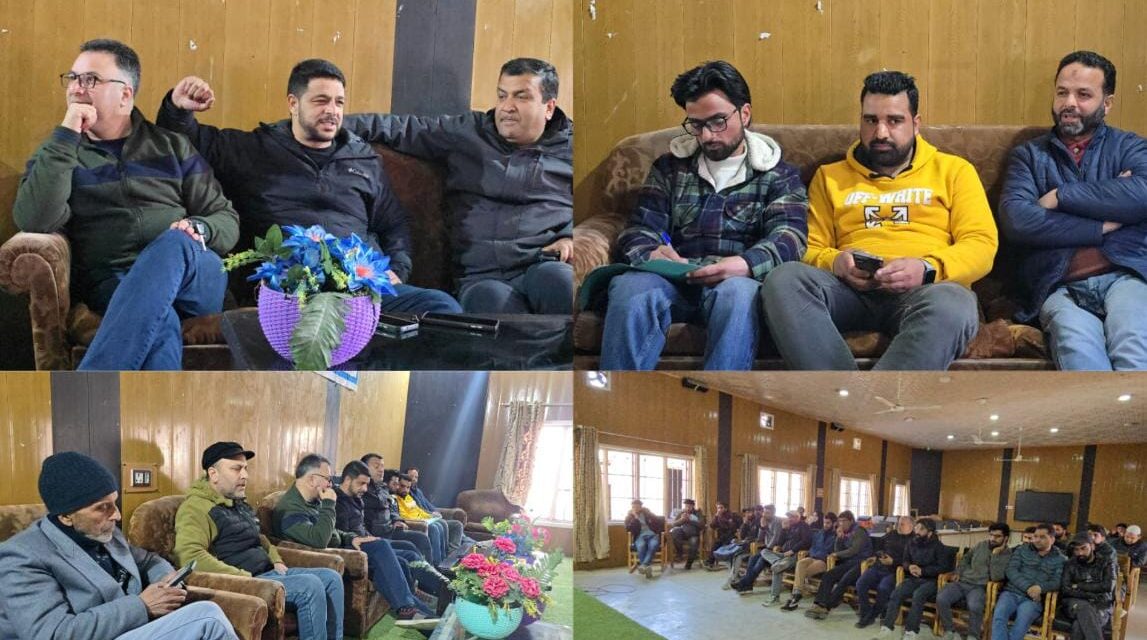 Ganderbal Press Association meets, deliberates upon various issues and challenges the fraternity faces