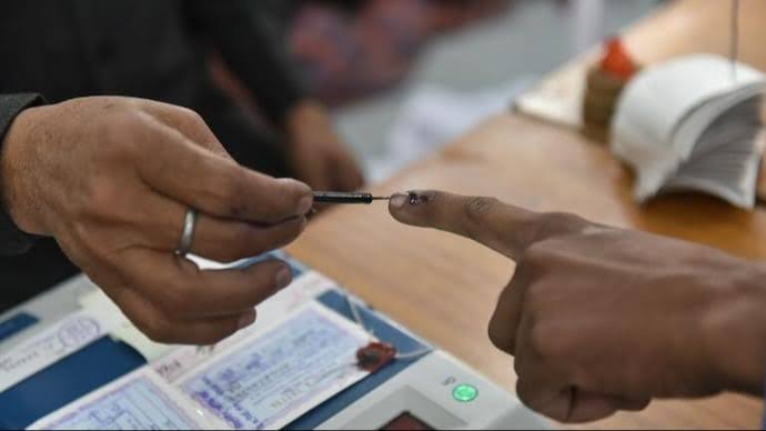 EC discusses conduct of Assembly polls in J&K with MHA officials;Panel likely to take into account SC’s Sept 30 deadline