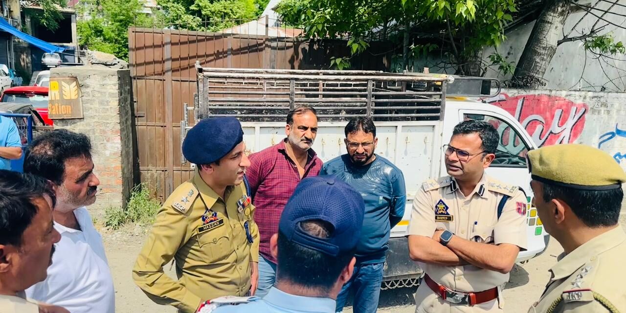 Heavy Traffic Jam:SSP Ganderbal holds meet with transporters, stakeholders