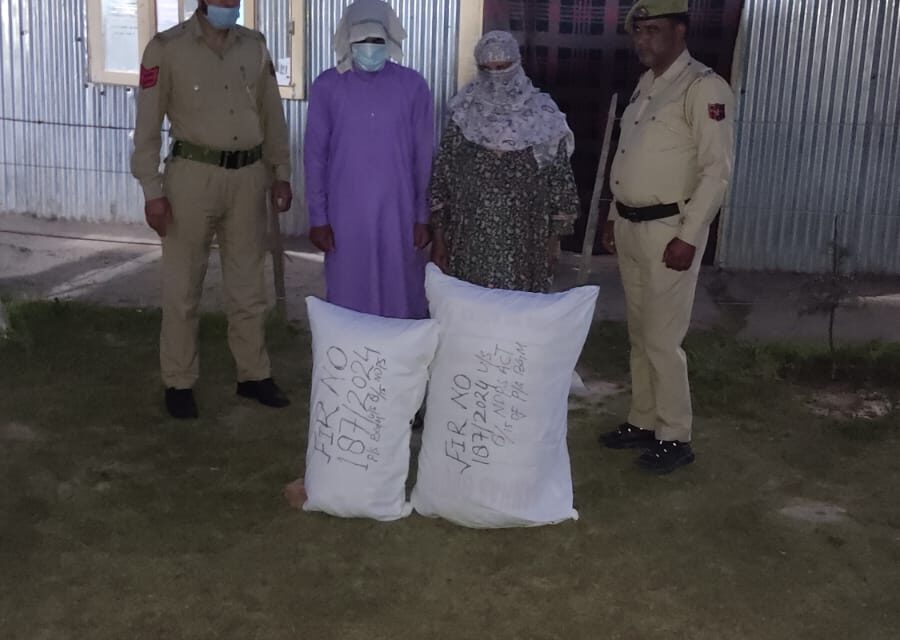 Budgam Police arrests 02 drug peddlers, Contraband substances recovered.