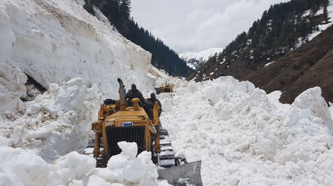 Gurez-Bandipora road to re-open for two way traffic from 23 May