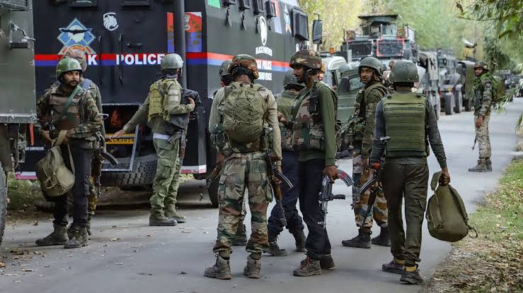 Security forces recover IEDs in Pulwama