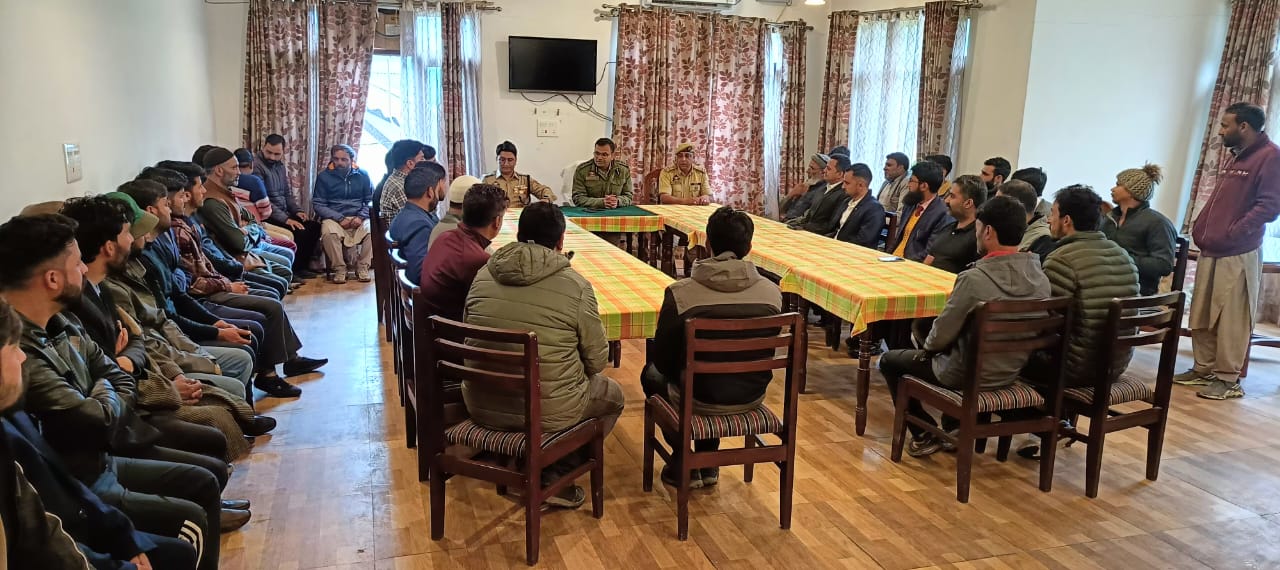 Amarnath Yatra 2024:SSP Ganderbal chaired meeting with stakeholders at JKTDC conference hall sonamarg