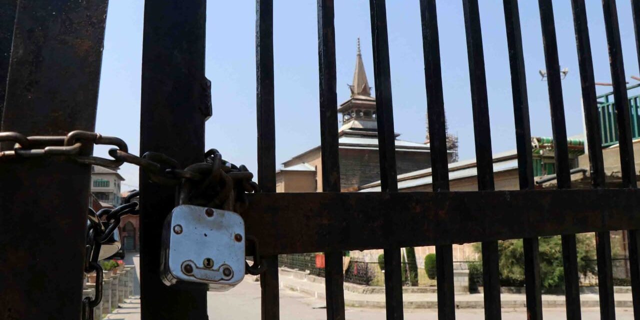 Eid prayers disallowed at Srinagar’s Jama Masjid 6th time in a row