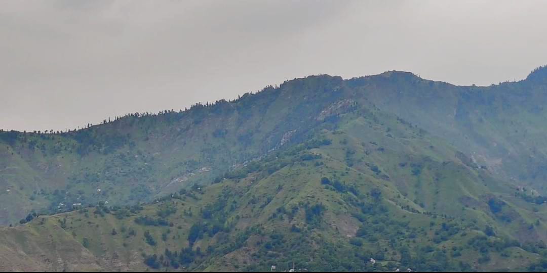 Terrorist killed in ongoing anti-infiltration op on LoC in Uri