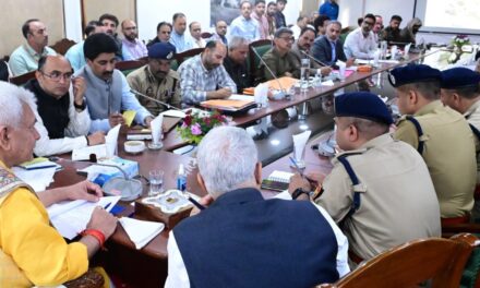 Lt Governor chairs review meeting of Shri Amarnath Ji Yatra;Visits Nunwan Base camp; takes stock of facilities