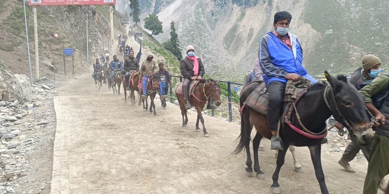 Amarnath yatra crosses 50k mark in 3 days, fresh batch of 6500 pilgrims left from Jammu