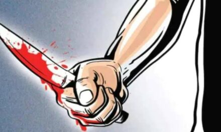 Youth stabbed in Karan Nagar, hospitalized