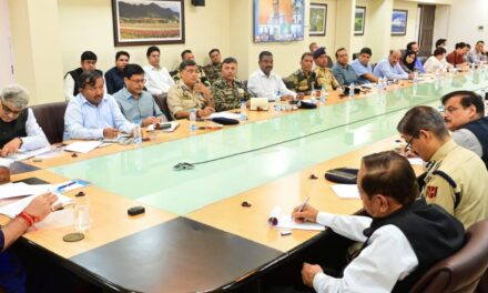 J-K LG holds meeting with district, police officials to review I-Day celebration preparations