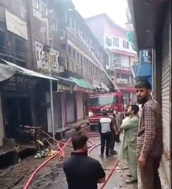 Several residential houses, shops damaged in Anantnag blaze