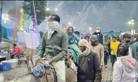 Over 25,000 pilgrims visit Amarnath cave shrine, total number crosses 1.30 lakh