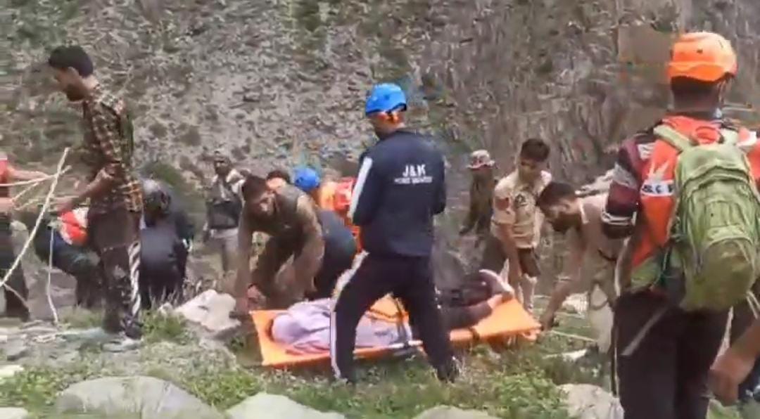 Three of a family from Banglore killed, one injured as vehicle falls in gorge on Zojila Pass