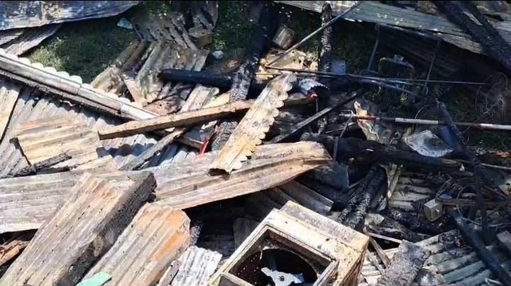 Fire razes Ex-Sarpanch’s house in north Kashmir’s Bandipora