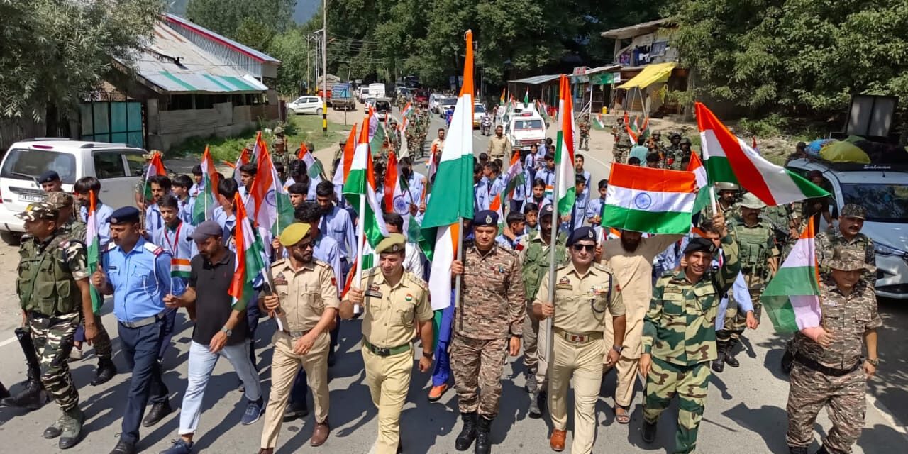 Police organises Tiranga Rallies in Ganderbal, Budgam, Sopore