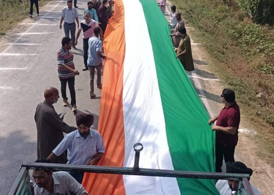 Historic 2500-metre-long Tiranga rally held in Baramulla; hundreds participate