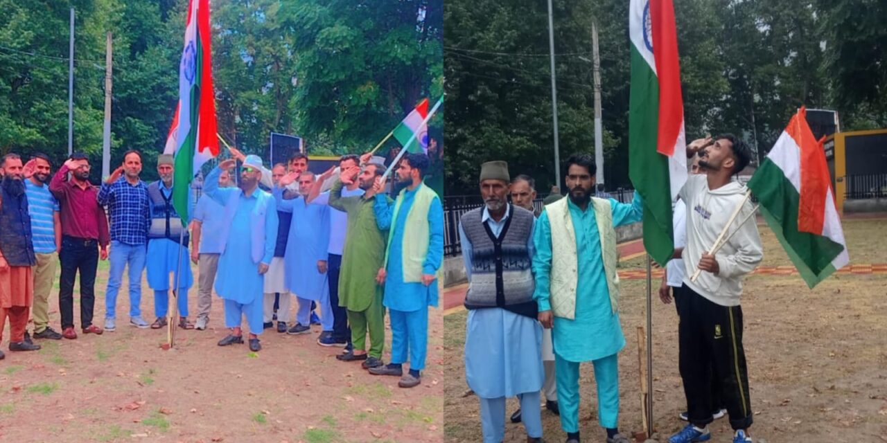 BJP Kissan Morcha and OBC Morcha District President Ganderbal,unfurls National Flag on Independence Day