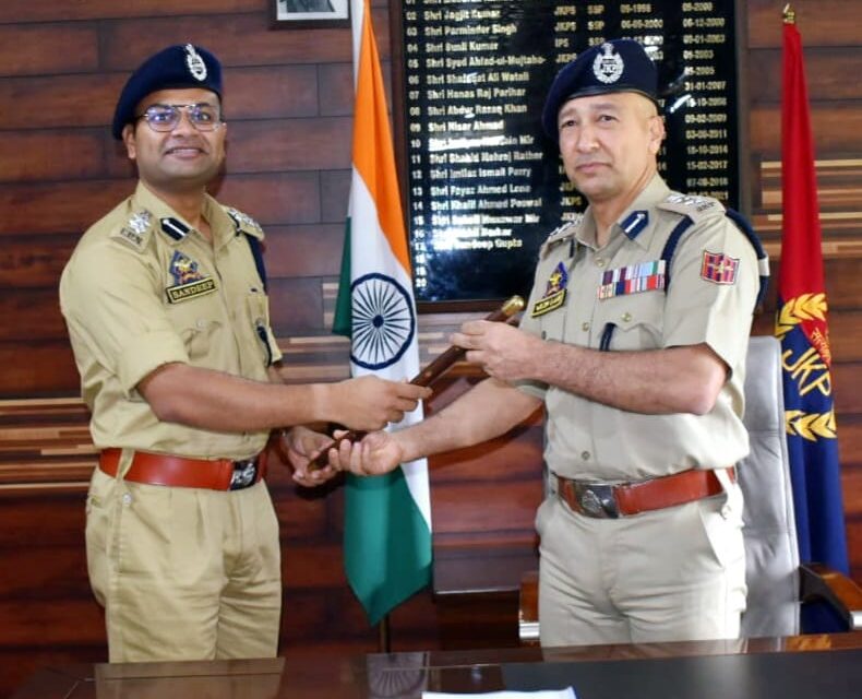 Waseem Qadri-JKPS assumes charge as SSP Ganderbal.