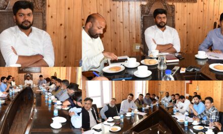 DEO Ganderbal briefs Political Parties on Election processEmphasizes on strict adherence to MCC, ECI Guidelines