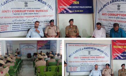 Vigilance Awareness Week:Police alongwith Anti-corruption Bureau organises seminar at DPL Shopian