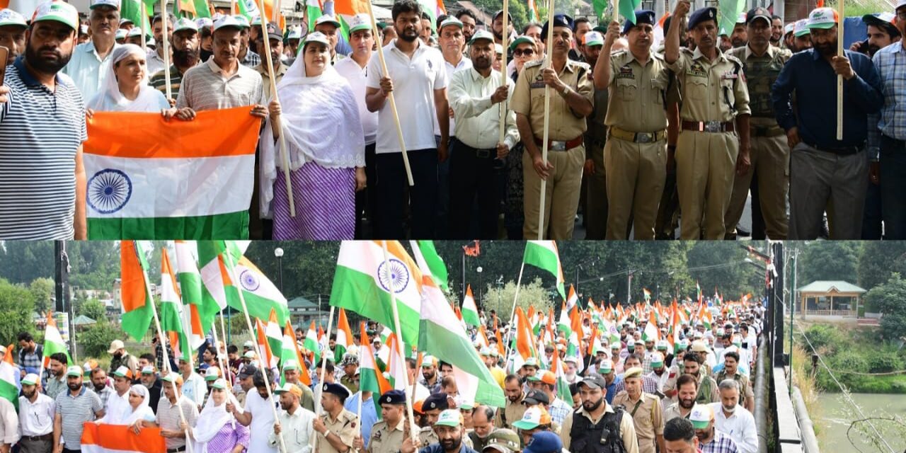 DDC Chairperson, DC lead massive Tiranga Rally in Ganderbal