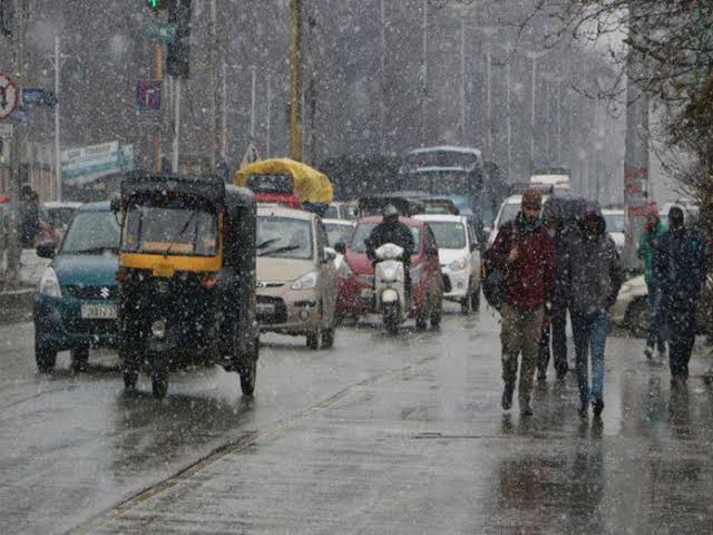 Met issues weather advisory from Aug 7 to 15 for J&K: Light to moderate rainfall expected in morning, evening hours