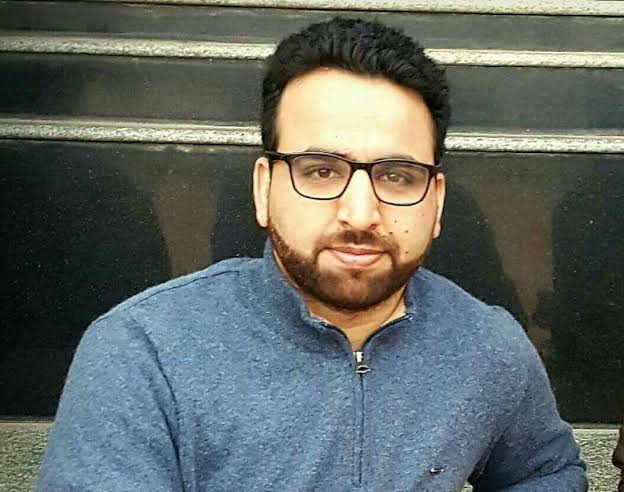 Former MLA Aijaz Mir quits PDP, likely to contest polls as independent