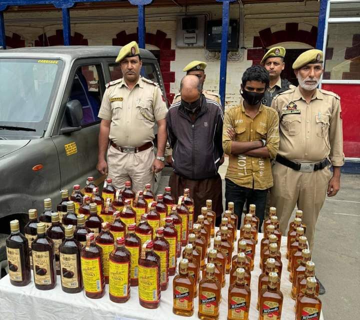 Pulwama Police Arrests Two Individuals; 70 Bottles of Liquor Seized